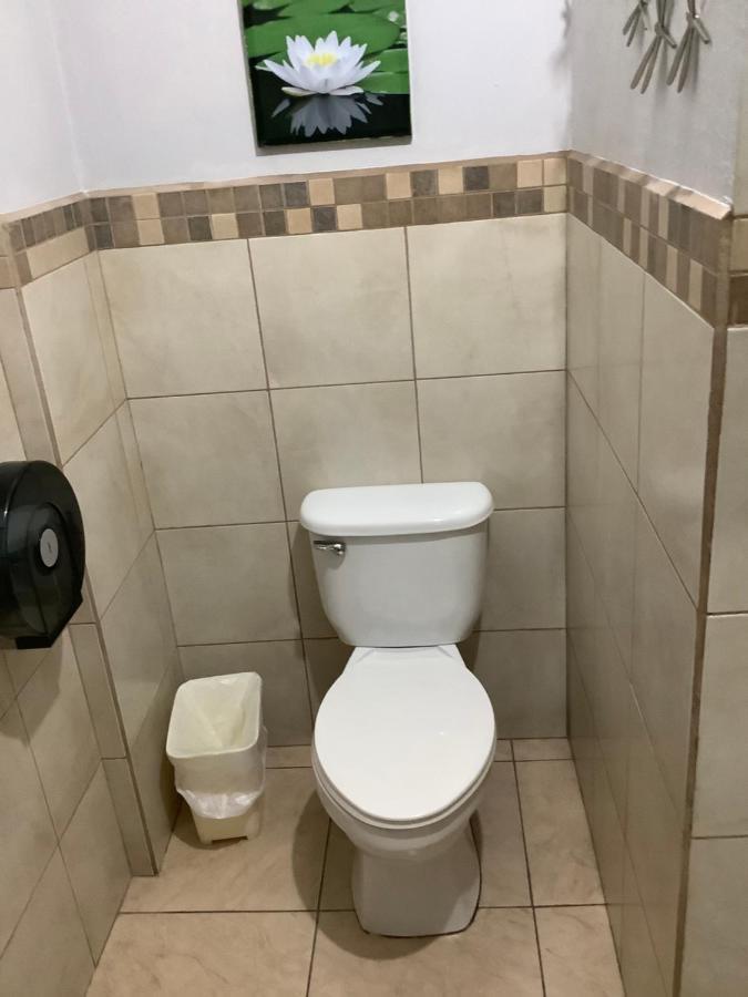Hotel Dona Carmen Retalhuleu Εξωτερικό φωτογραφία